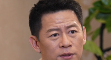 性感的年轻妈妈